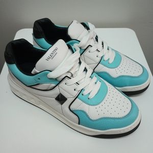 Valentino Garavani Roman Stud Leather Low-top Nappa Sneaker